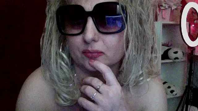 Snapshot of xHot_Amazonq chatting on 14, 2, 2026 xHot Amazonq online show from 14, 2, 2026