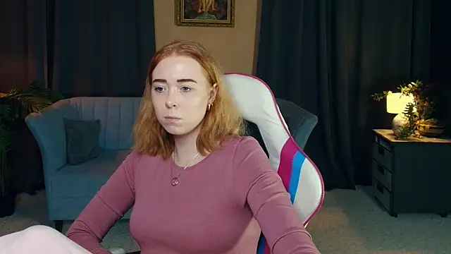 Snapshot of AddieOsler chatting on 30, 11, 2025 AddieOsler online show from 30, 11, 2025