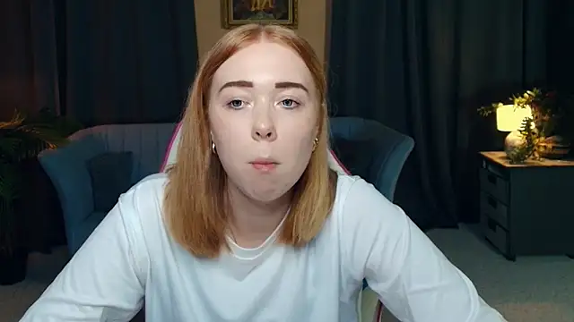 Snapshot of AddieOsler chatting on 2, 12, 2025 AddieOsler online show from 2, 12, 2025