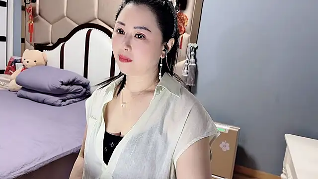 yaoyao22678 online show from 6, 4, 2026