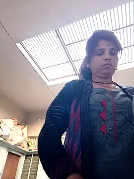 Snapshot of Sabhana_cuty chatting on 2, 12, 2025 Sabhana cuty online show from 2, 12, 2025