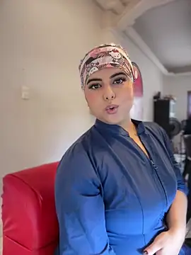 Snapshot of RileyFlame chatting on 10, 11, 2025 RileyFlame online show from 10, 11, 2025