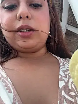 Snapshot of RileyFlame chatting on 16, 12, 2025 RileyFlame online show from 16, 12, 2025