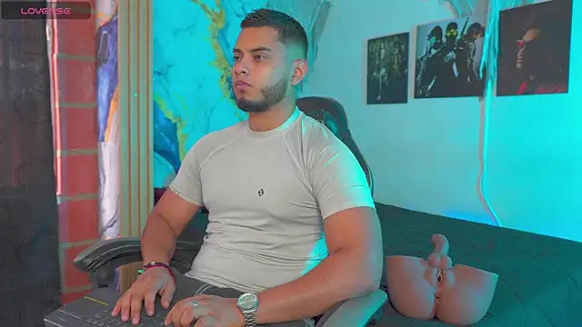 Snapshot of Tiler_wolker chatting on 4, 11, 2025 Tiler wolker online show from 4, 11, 2025