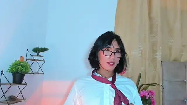 Snapshot of nahomi28_ chatting on 4, 11, 2025 nahomi28 online show from 4, 11, 2025