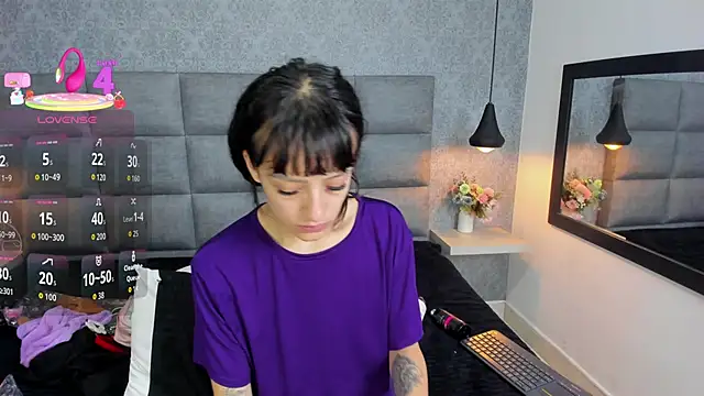 Snapshot of Luna_Bella3 chatting on 28, 11, 2025 Luna Bella3 online show from 28, 11, 2025