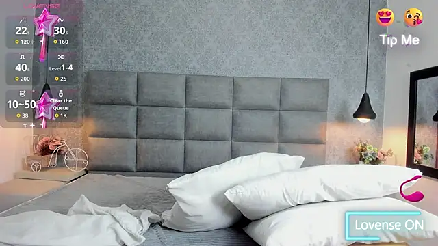 Snapshot of Luna_Bella3 chatting on 14, 12, 2025 Luna Bella3 online show from 14, 12, 2025