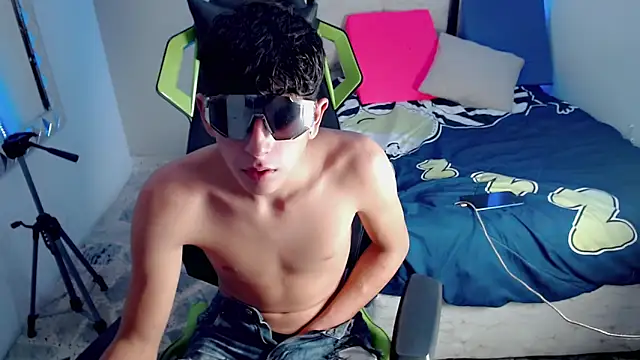 Snapshot of Cash_G_ chatting on 6, 11, 2025 Cash G online show from 6, 11, 2025