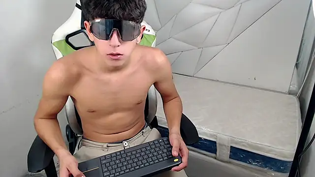 Snapshot of Cash_G_ chatting on 23, 11, 2025 Cash G online show from 23, 11, 2025