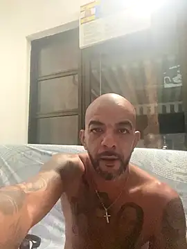 Snapshot of latino2211 chatting on 27, 10, 2025 latino2211 online show from 27, 10, 2025