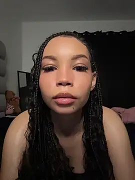 nikkiloveee online show from 15, 6, 2026