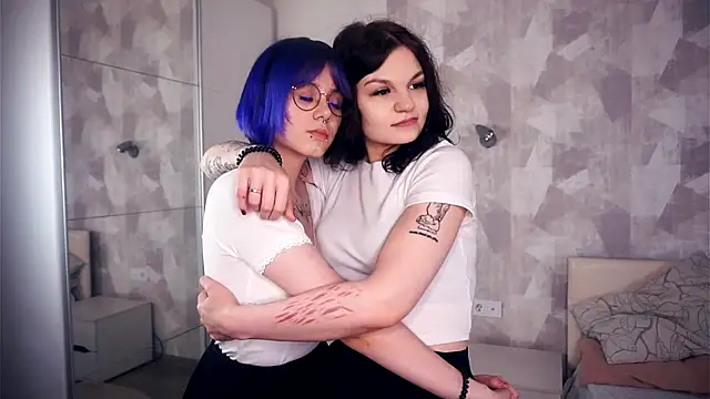 KellePourier online show from 20, 11, 2025