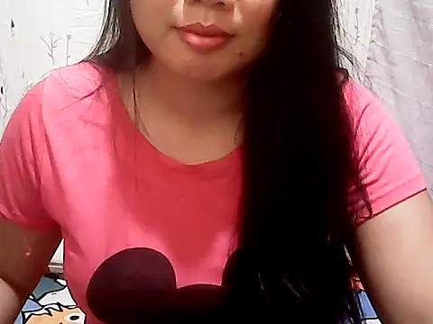 Snapshot of MahusaynaPiinay chatting on 5, 5, 2026 MahusaynaPiinay online show from 5, 5, 2026
