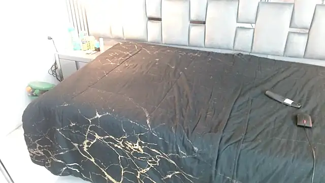 Snapshot of Memi_xxx chatting on 15, 11, 2025 Memi xxx online show from 15, 11, 2025