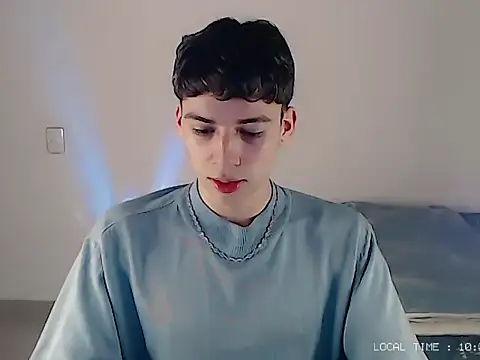 Snapshot of Sett_01 chatting on 13, 11, 2025 Sett 01 online show from 13, 11, 2025