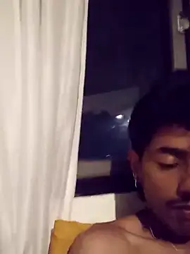 SkinniYamo online show from 7, 4, 2026