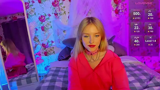 Snapshot of KissChristie__ chatting on 22, 11, 2025 KissChristie online show from 22, 11, 2025