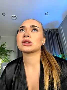 Snapshot of MilaRaven chatting on 30, 11, 2025 MilaRaven online show from 30, 11, 2025