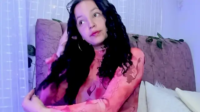 Snapshot of BONNIEFLOREZ chatting on 28, 11, 2025 BONNIEFLOREZ online show from 28, 11, 2025