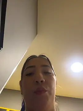 Snapshot of Hannahpradaa_ chatting on 27, 11, 2025 Hannahpradaa online show from 27, 11, 2025