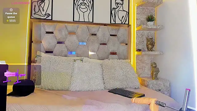 Snapshot of Andrew_Haalls chatting on 1, 11, 2025 Andrew Haalls online show from 1, 11, 2025