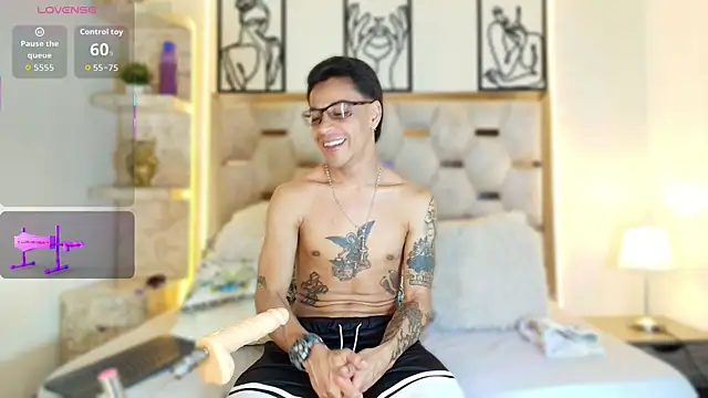 Snapshot of Andrew_Haalls chatting on 4, 12, 2025 Andrew Haalls online show from 4, 12, 2025