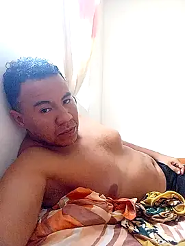 Snapshot of Fire_latino chatting on 29, 10, 2025 Fire latino online show from 29, 10, 2025