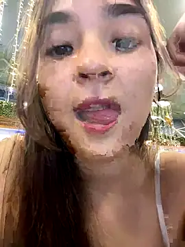 Snapshot of Valentina_ro chatting on 17, 12, 2025 Valentina ro online show from 17, 12, 2025