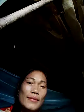 Snapshot of doggy-00 chatting on 28, 10, 2025 doggy-00 online show from 28, 10, 2025