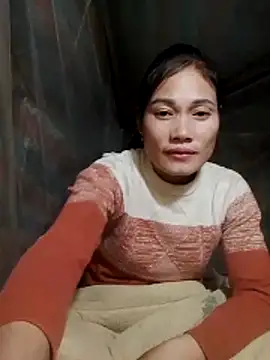 Snapshot of doggy-00 chatting on 21, 11, 2025 doggy-00 online show from 21, 11, 2025