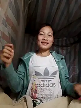 Snapshot of doggy-00 chatting on 4, 12, 2025 doggy-00 online show from 4, 12, 2025