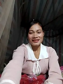 Snapshot of doggy-00 chatting on 5, 12, 2025 doggy-00 online show from 5, 12, 2025