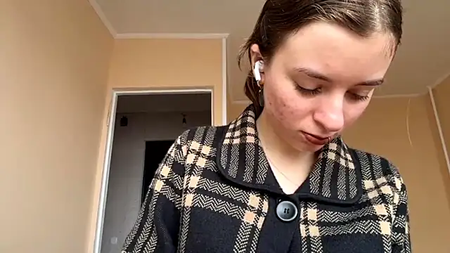 Snapshot of BunkedTempter chatting on 1, 11, 2025 BunkedTempter online show from 1, 11, 2025