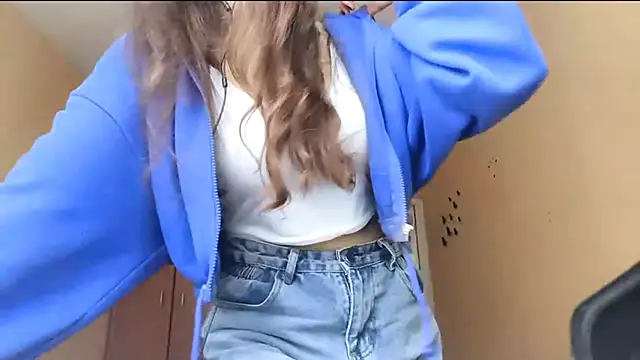 Snapshot of Kimixoo chatting on 28, 10, 2025 Kimixoo online show from 28, 10, 2025