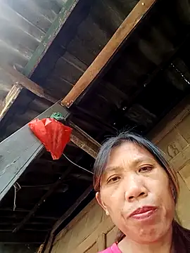 Snapshot of bella-la chatting on 30, 10, 2025 bella-la online show from 30, 10, 2025