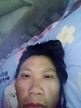 Snapshot of bella-la chatting on 2, 11, 2025 bella-la online show from 2, 11, 2025