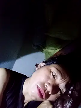 Snapshot of bella-la chatting on 8, 11, 2025 bella-la online show from 8, 11, 2025