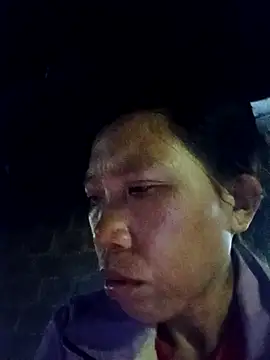 Snapshot of bella-la chatting on 12, 11, 2025 bella-la online show from 12, 11, 2025