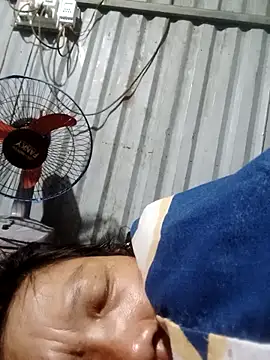 Snapshot of bella-la chatting on 28, 11, 2025 bella-la online show from 28, 11, 2025