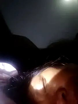 Snapshot of bella-la chatting on 1, 12, 2025 bella-la online show from 1, 12, 2025