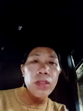 Snapshot of bella-la chatting on 5, 12, 2025 bella-la online show from 5, 12, 2025