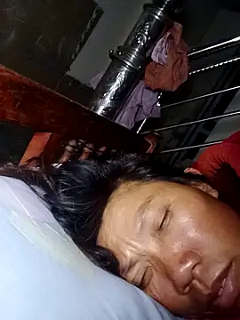 Snapshot of bella-la chatting on 17, 12, 2025 bella-la online show from 17, 12, 2025