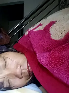 Snapshot of bella-la chatting on 18, 12, 2025 bella-la online show from 18, 12, 2025