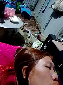 Snapshot of bella-la chatting on 5, 2, 2026 bella-la online show from 5, 2, 2026