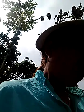 Snapshot of bella-la chatting on 7, 2, 2026 bella-la online show from 7, 2, 2026