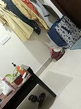 Snapshot of bigtelugubhama chatting on 18, 11, 2025 bigtelugubhama online show from 18, 11, 2025