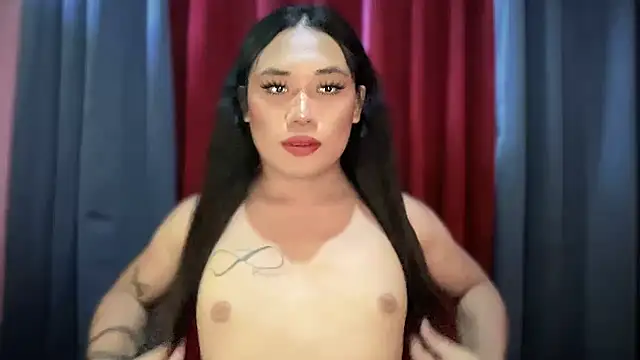 Snapshot of untouchable_mia chatting on 6, 11, 2025 untouchable mia online show from 6, 11, 2025