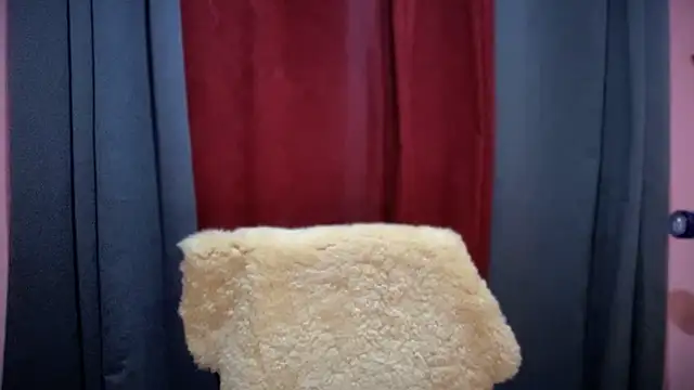 Snapshot of untouchable_mia chatting on 10, 11, 2025 untouchable mia online show from 10, 11, 2025