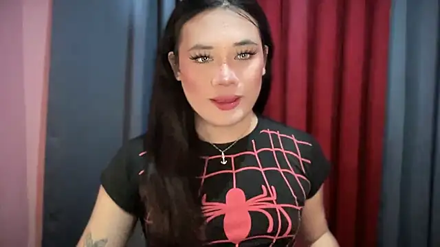 Snapshot of untouchable_mia chatting on 16, 11, 2025 untouchable mia online show from 16, 11, 2025