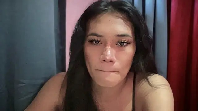 Snapshot of untouchable_mia chatting on 3, 12, 2025 untouchable mia online show from 3, 12, 2025